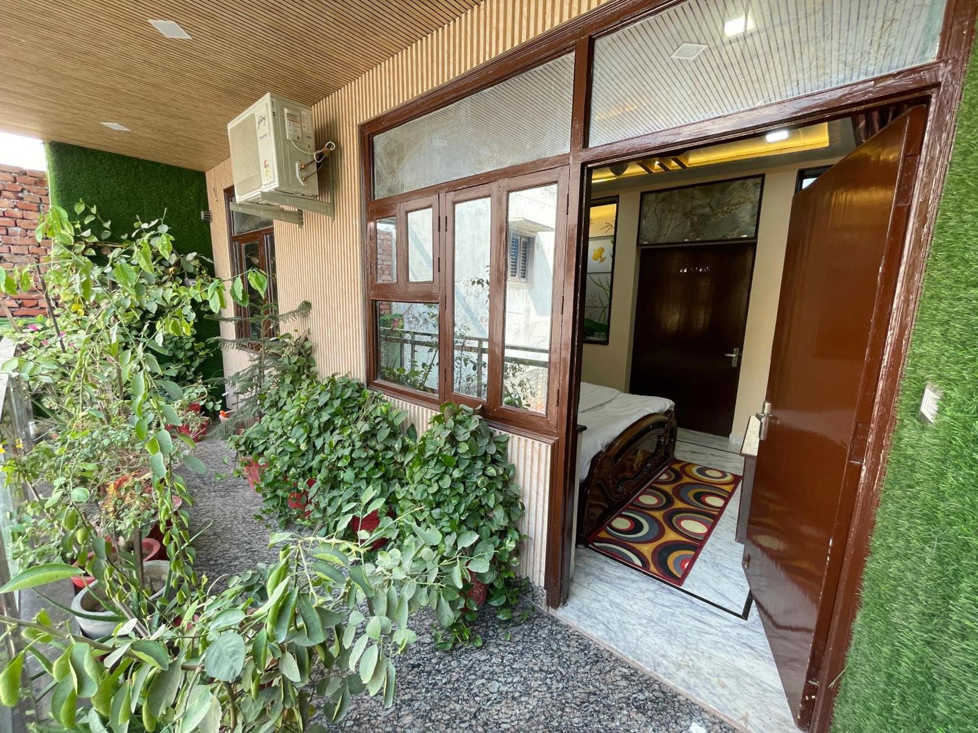 The Marigold Bliss Apartman Agra Kültér fotó