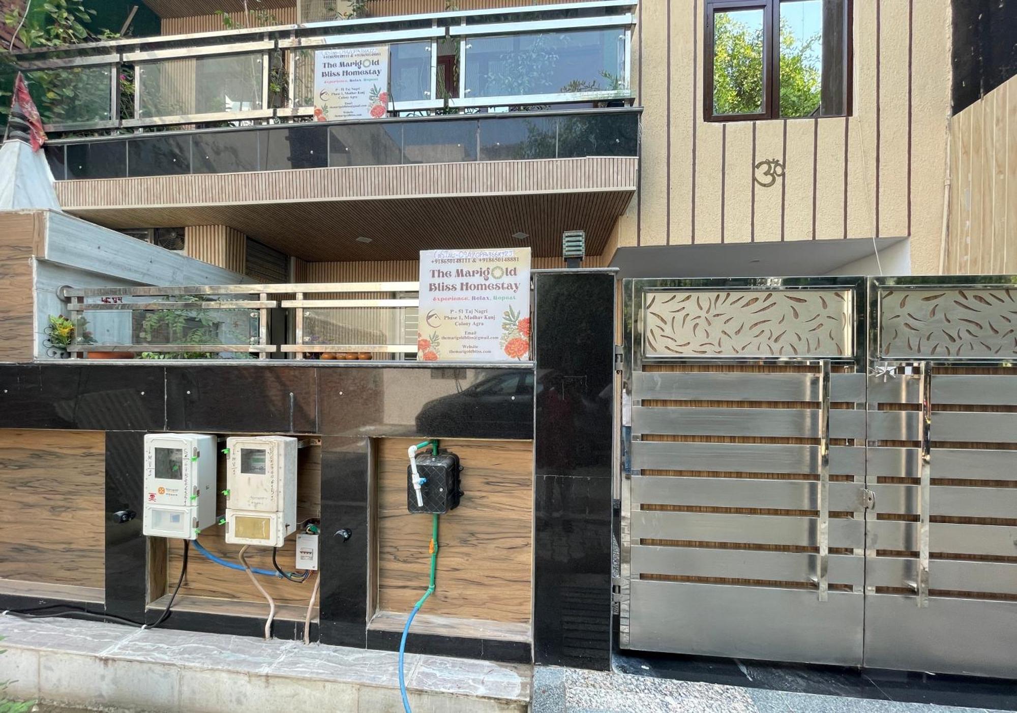 The Marigold Bliss Apartman Agra Kültér fotó